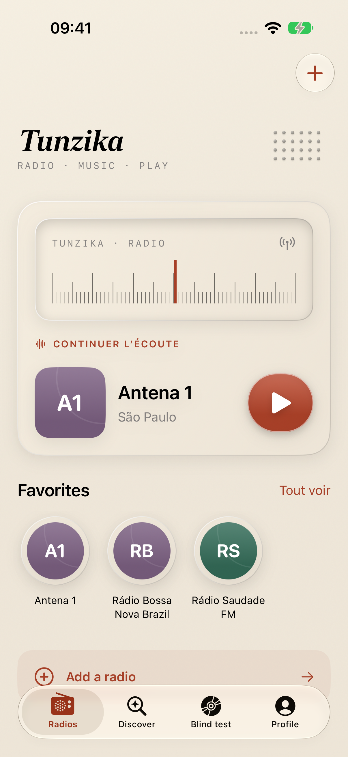 Tunzika radio with favorites and playback controls